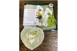 Kit de broderie avec fils et rubans de soie "Printemps"