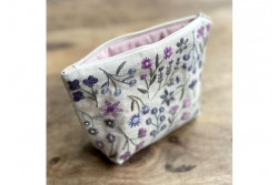 Kit de broderie traditionnelle "Trousse fleurie - Violette"