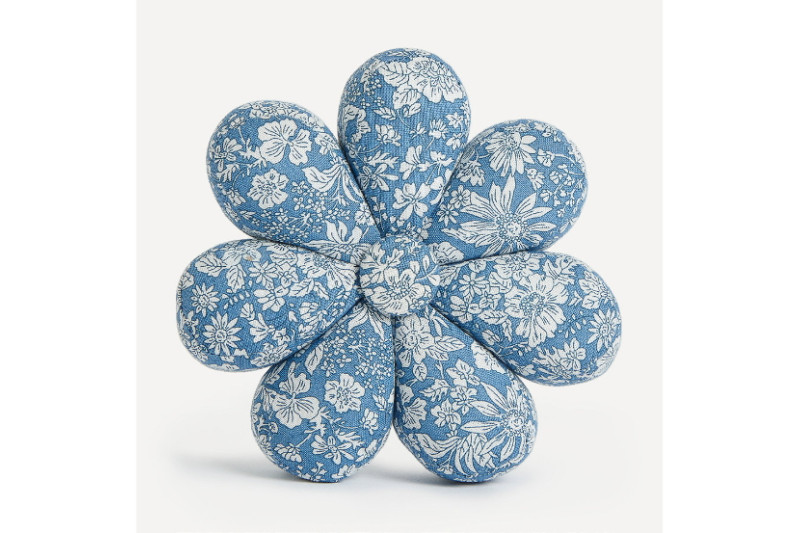 pique-epingle-fleur-bleu-1.jpg