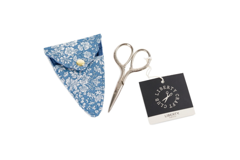 etui-ciseaux-bleu-1.jpg