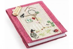 Kit brodés-cousus "Carnet : la maison du bonheur"
